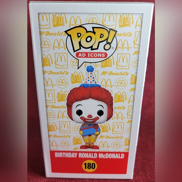 Birthday Ronald Mcdonald funko # 180 (nib) With pop protector - Picture 6 of 7